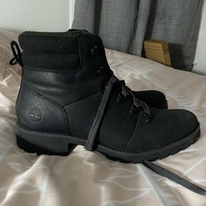 Women’s Timberland Black boots! Size 10.